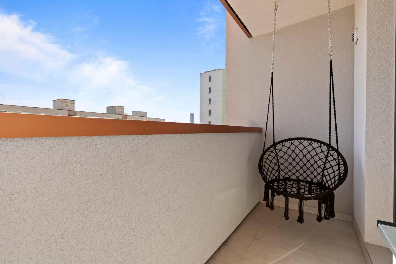 Lam Black - Ac - Balcony Apartment Bratislava Exterior photo